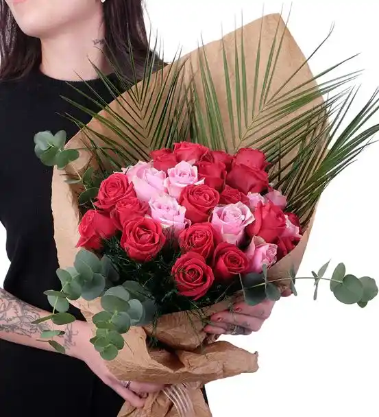 Ruh Eşi Aşkı Kırmızı Pembe Güller Tasarım Buketi